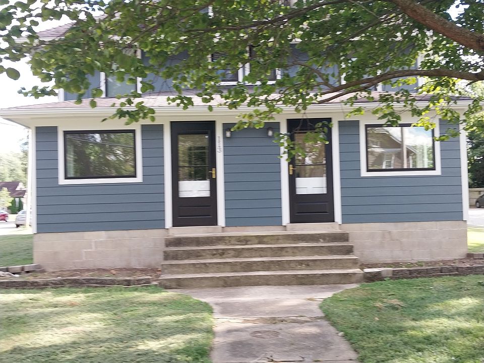 Front of duplex. 113 is on the left.
