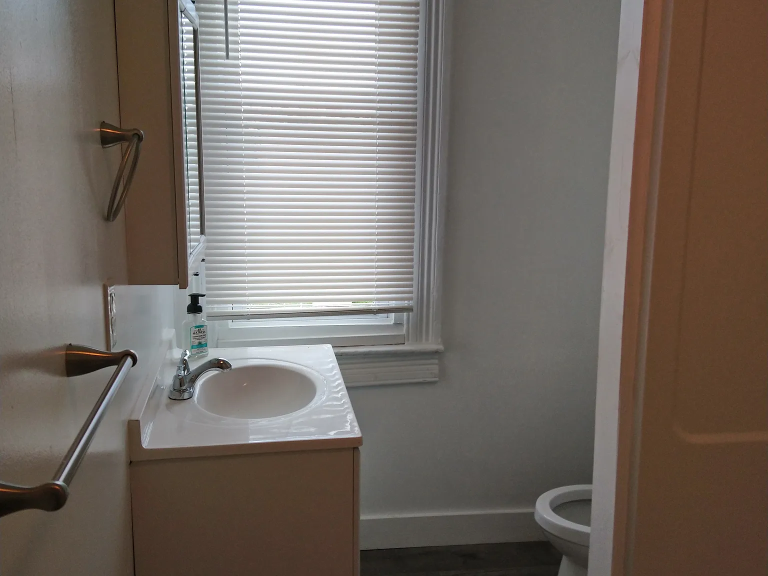 2 bed, 1100 sqft, $1,245 — Photo 3