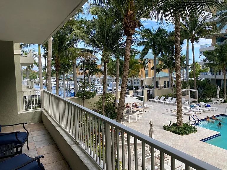 700 E Boynton Beach Blvd #203 — Photo 23