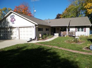 348 Fur Dr, Wisconsin Dells, WI 53965