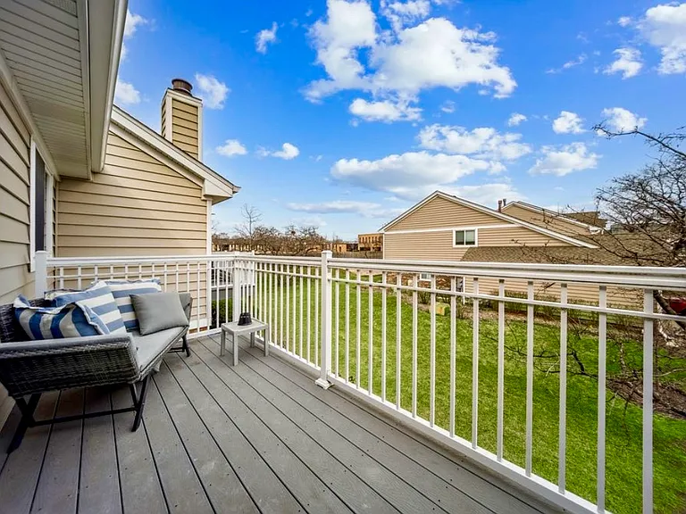 600 Eastview Ct #X2 — Photo 9