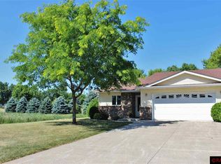 1816 W Welco Dr, Saint Peter, MN 56082