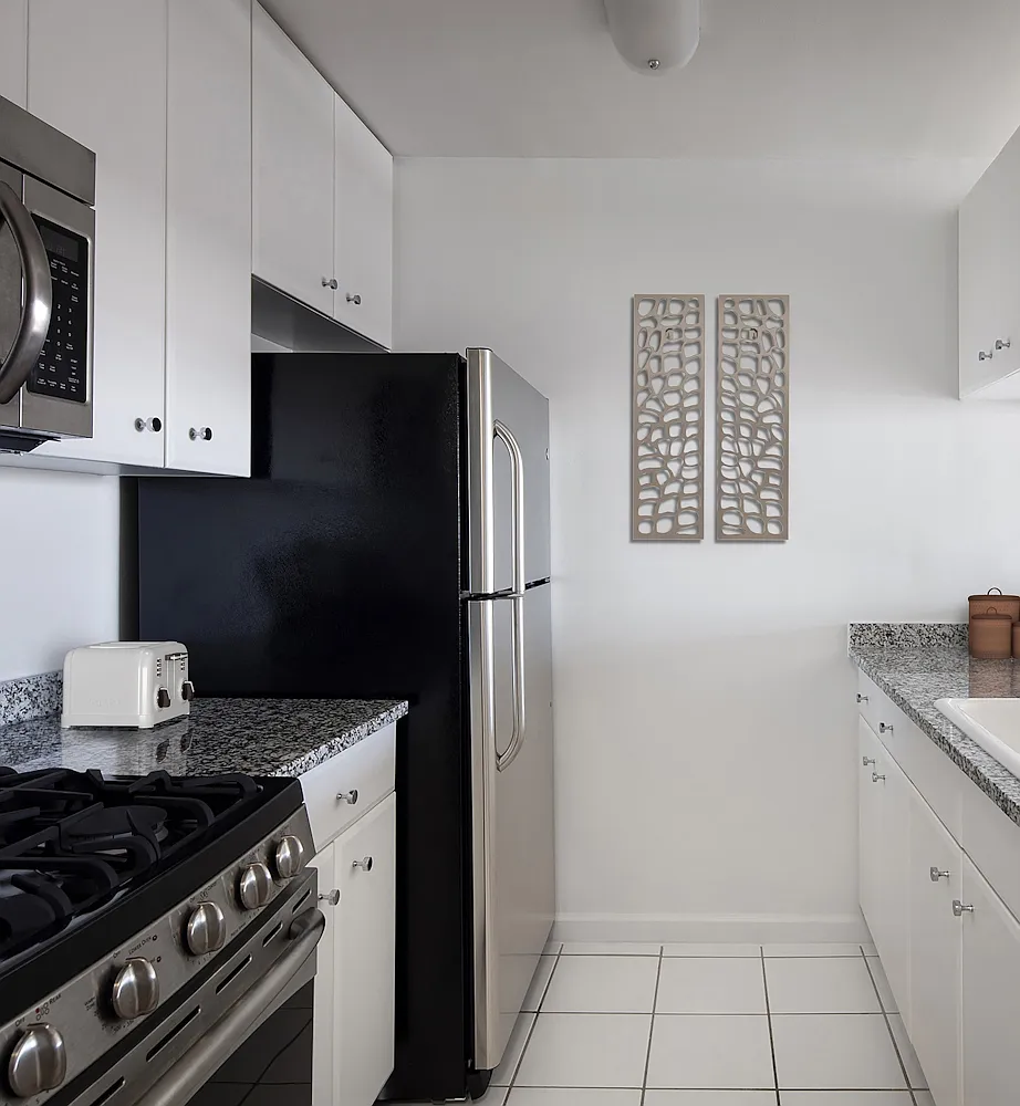 400 Chambers Street — Photo 2