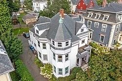 4th image of 270 Lafayette St #1
