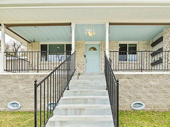 4th image of 3206 Duncan St