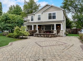 1N444 Forest Ave, Glen Ellyn, IL 60137