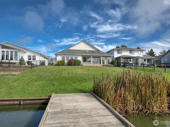 597 Blue Wing Loop SE, Ocean Shores, WA 98569