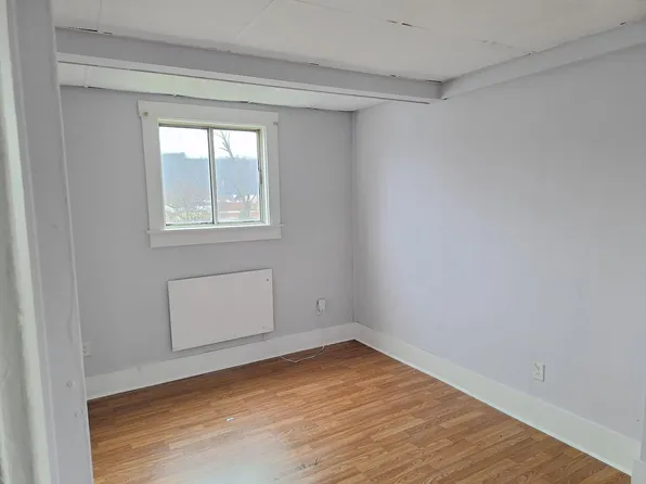 874 Kenneth Ave, New Kensington, PA