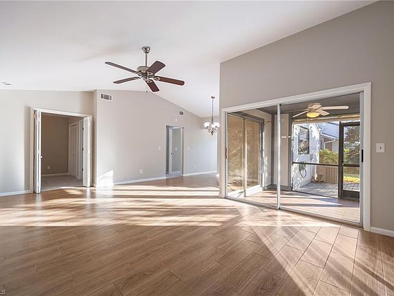 5th image of 10623 Arlingford BLVD