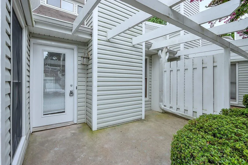 1627 Homestead Trail - 1 — Photo 1
