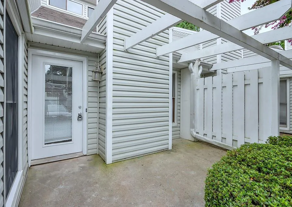 1627 Homestead Trl #1