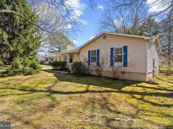 230 Cedar Ave, Colonial Beach, VA 22443