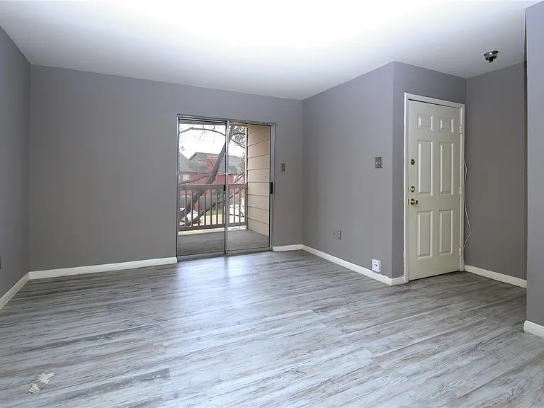 2626 Holly Hall St #511 — Photo 4