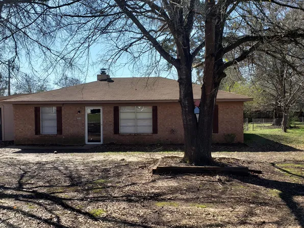 3510 Garland Rd, Kilgore, TX 75662