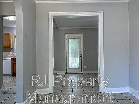 4th image of 4652 Kassel Rd