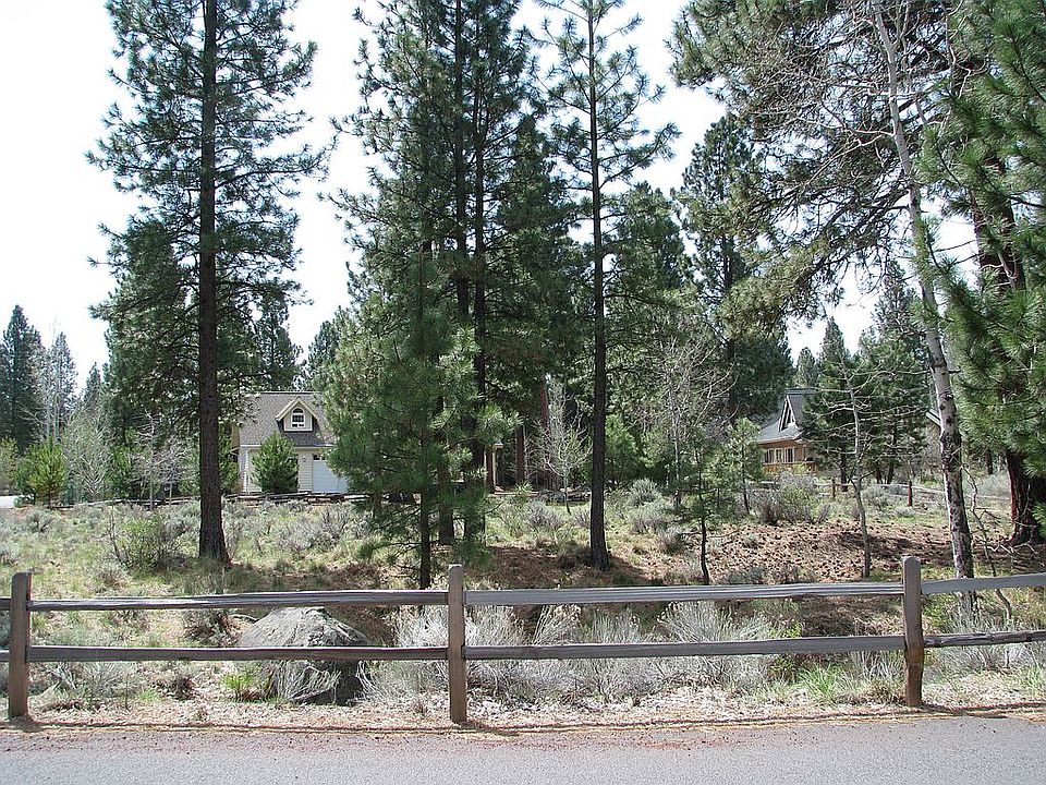 2nd image of 546 E Tyee Dr
