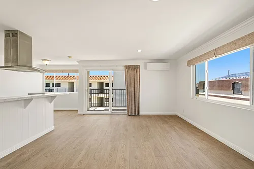 1720 Ardmore Ave #221 Photo 1