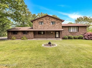 1002 Aspen Dr, Mountain Top, PA 18707