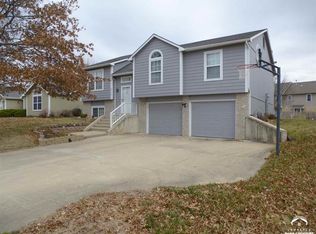 2936 Fenwick Rd, Lawrence, KS 66046