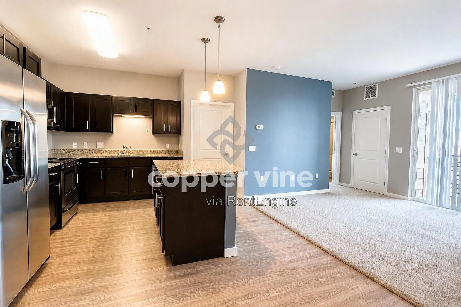 2 bed, 2.0 bath, 1052 sqft, $2,045 — Photo 4