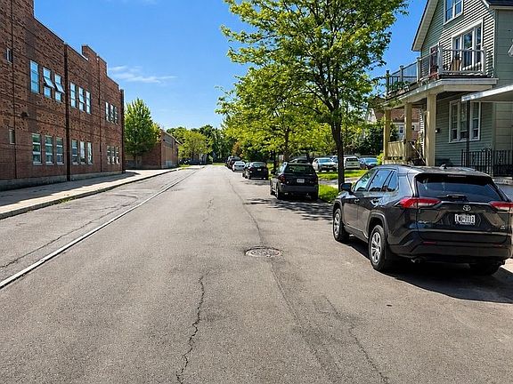 4th image of 44 Lowell Pl #1