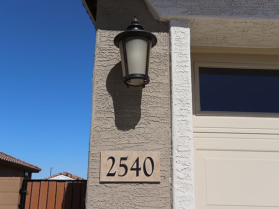 4th image of 2540 W Sunland Ave