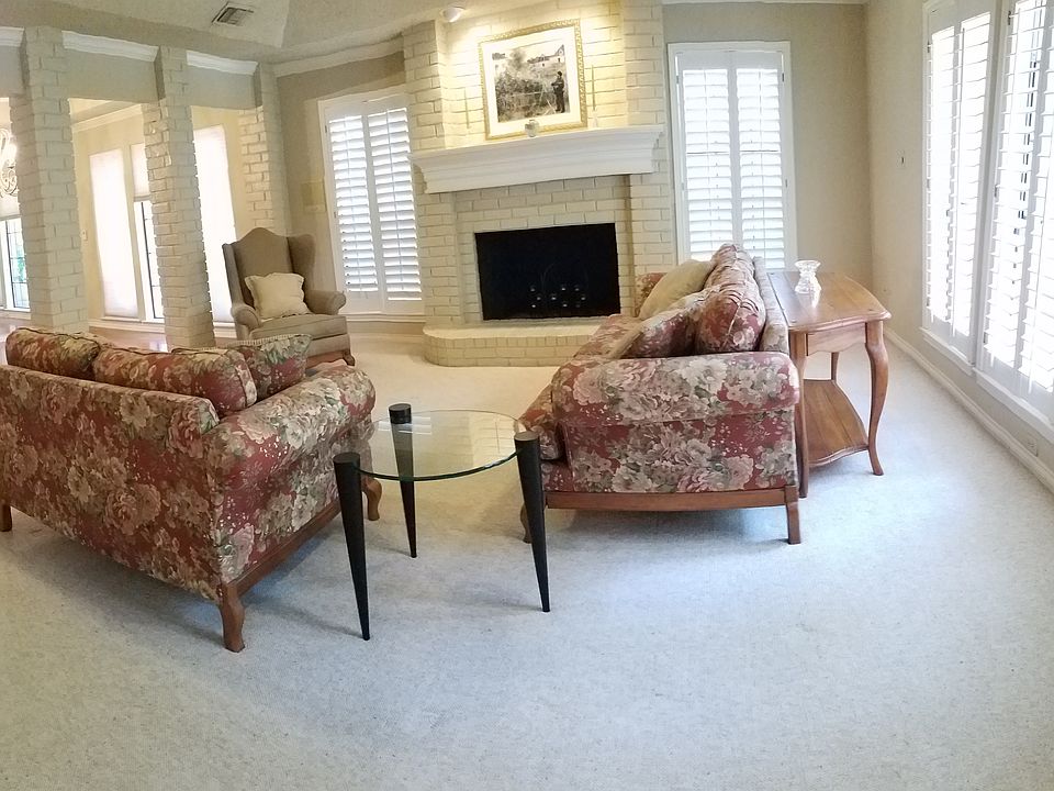 Formal Living Trey Ceiling