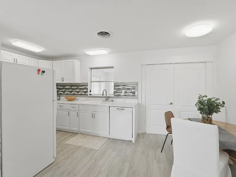 438 Granada Blvd #B — Photo 8
