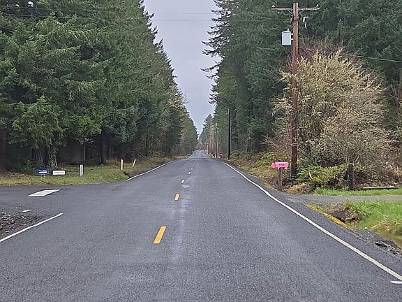 5th image of 443 Oyler Rd