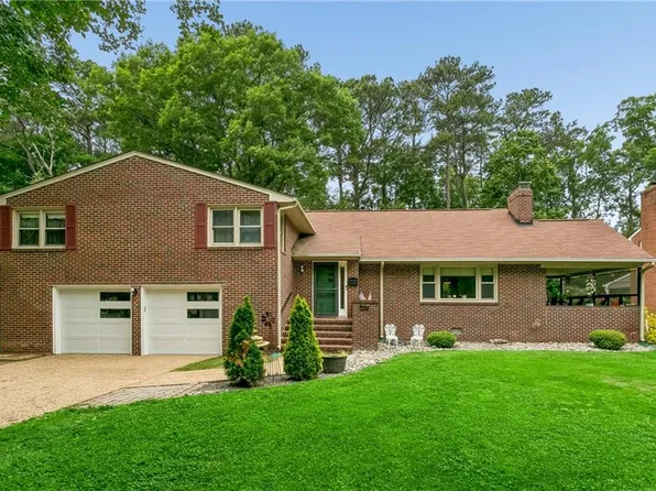 319 Mistletoe Dr, Newport News, VA 23606