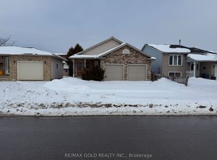 24 Eastwood Dr, Welland, ON L3C6W4