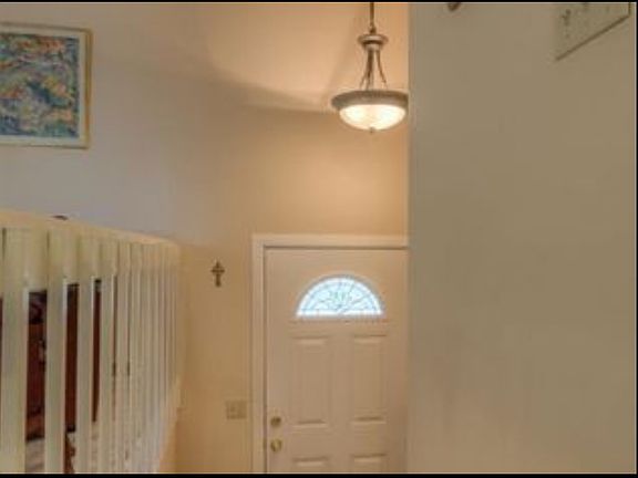4th image of 2125 N 125th Cir