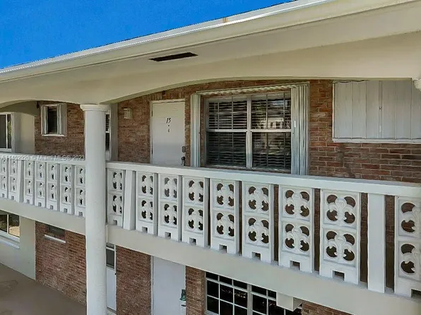 801 Pine Dr APT 15, Pompano Beach, FL 33060