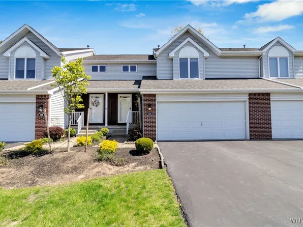 5389 Village Station Cir, Williamsville, NY 14221