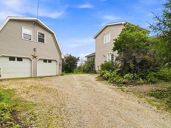 3rd image of 182 Stanford Lake Rd