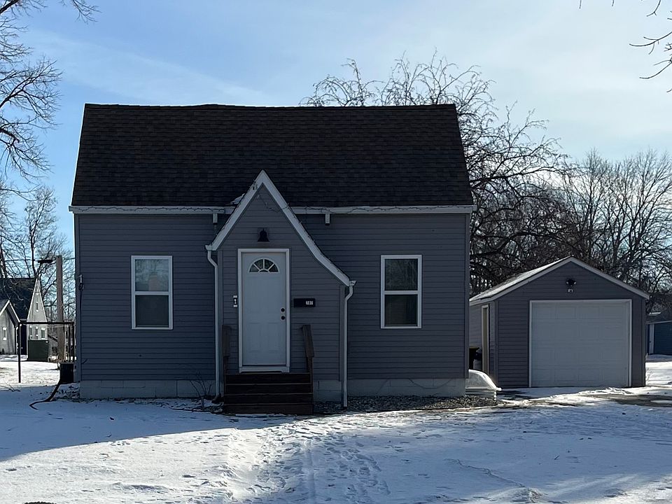 1st image of 707 11th St S