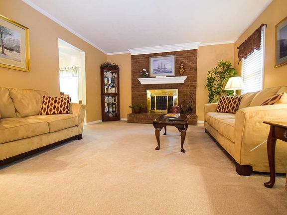 4th image of 3714 Iron Horse Way