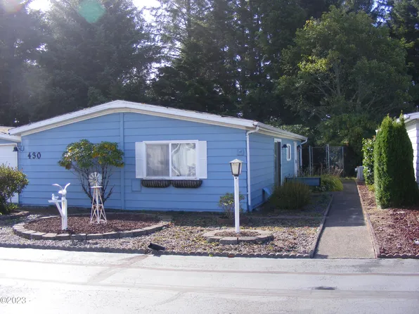 430 NE 32nd St, Newport, OR 97365