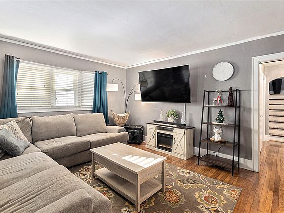 5th image of 942 Lincoln Ave
