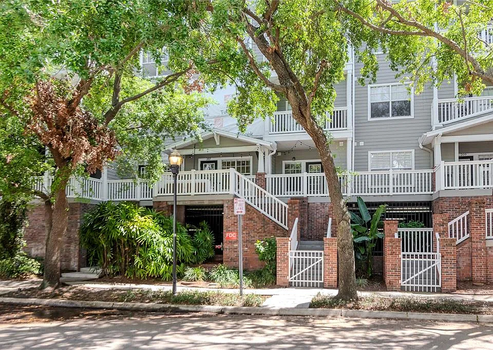 800 S Dakota Ave #207