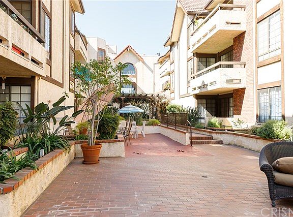 4th image of 5534 Encino Ave APT 214