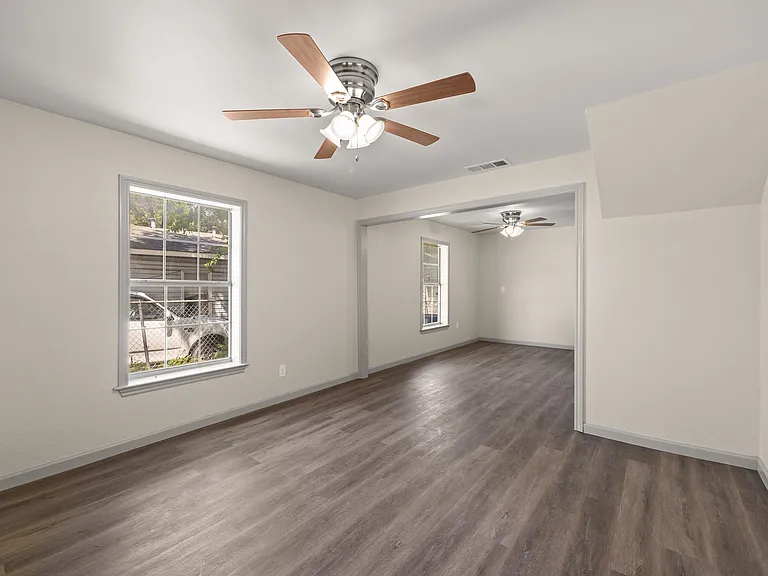 3829 Bryan Ave — Photo 6