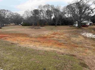 712 N Main St, Greer, SC 29651