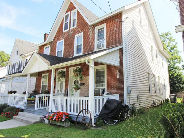 628 Broad St, Oxford, PA 19363