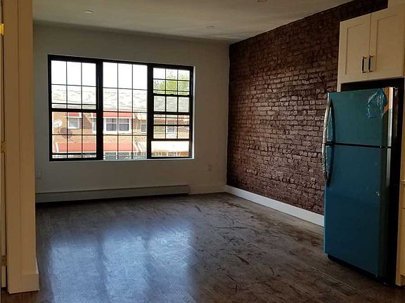 2nd image of 1016 E 225th St #2