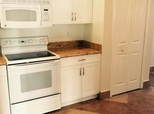 5446 Whitten Dr, Naples, FL 34104