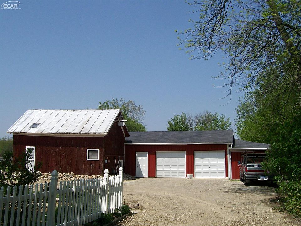 2nd image of 2185 E Cook Rd