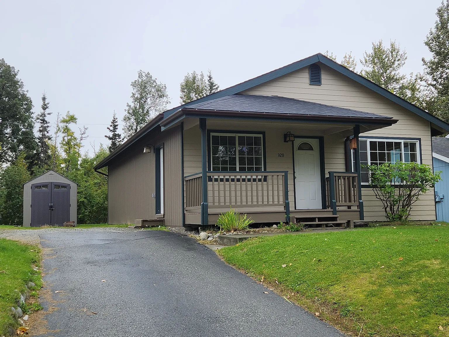 3 bed, 1100 sqft, $1,995 — Photo 2