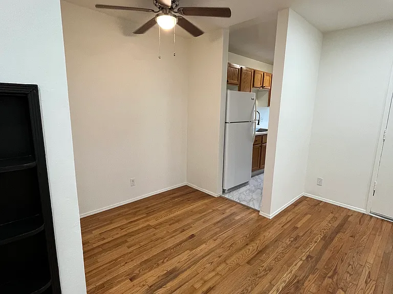 2307 Kenmere Ave — Photo 5
