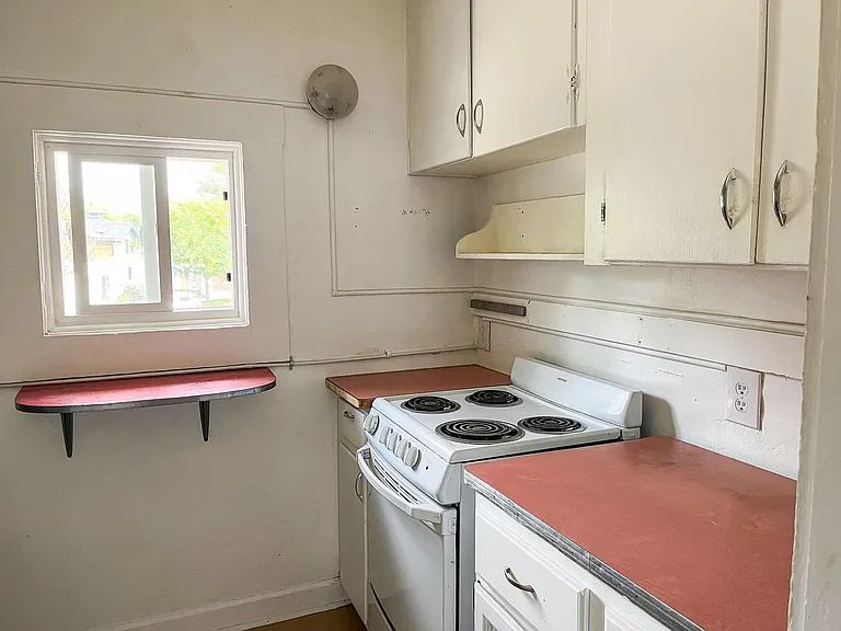 1605 W Resseguie St #2 — Photo 14